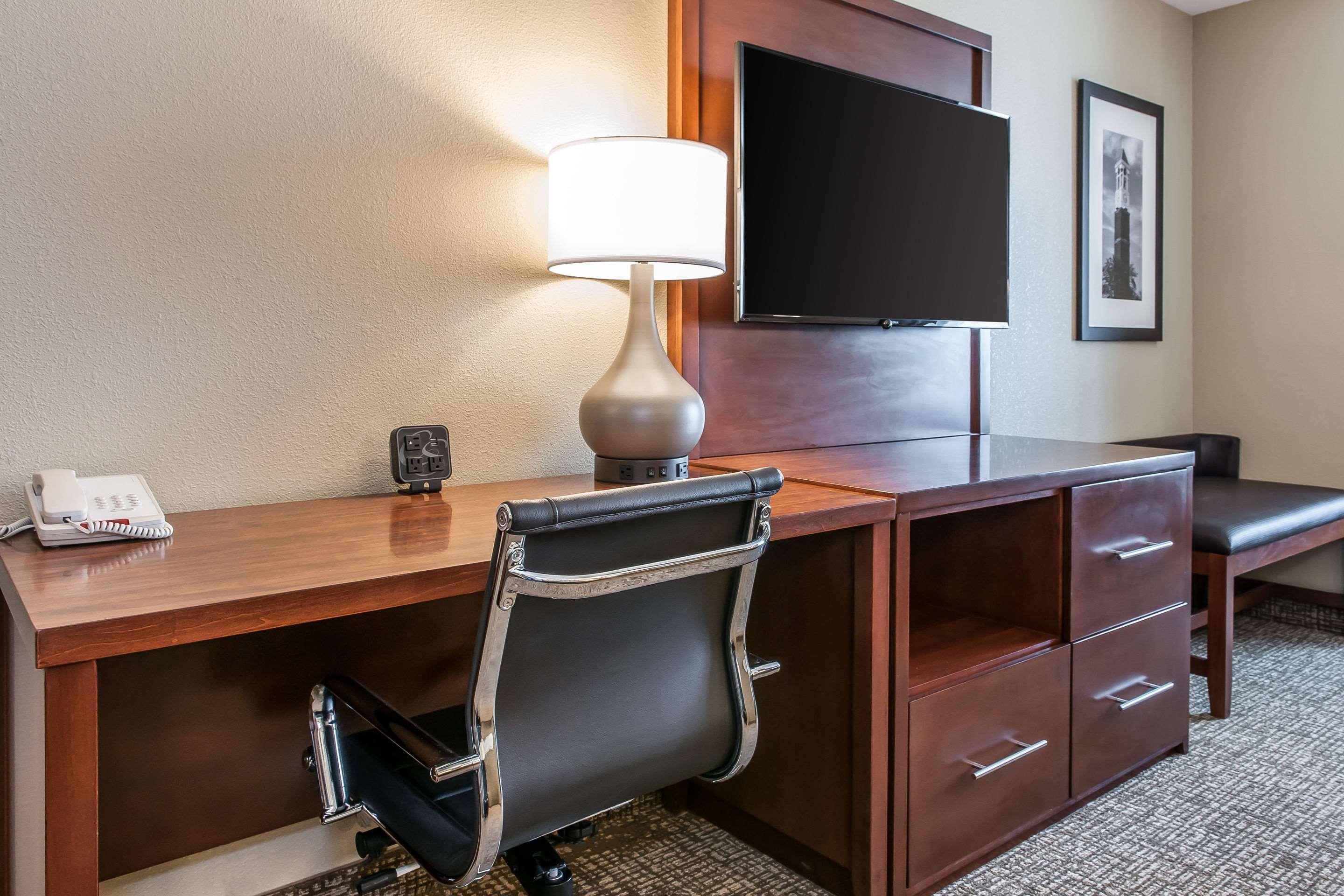 Comfort Suites Rensselaer Eksteriør billede